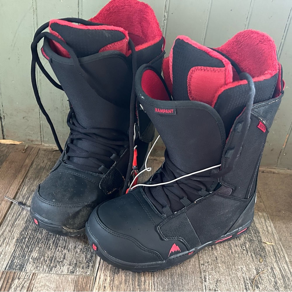 Burton Men’s Rampant Snowboard boots, size 9, Imprint 2, Black and red